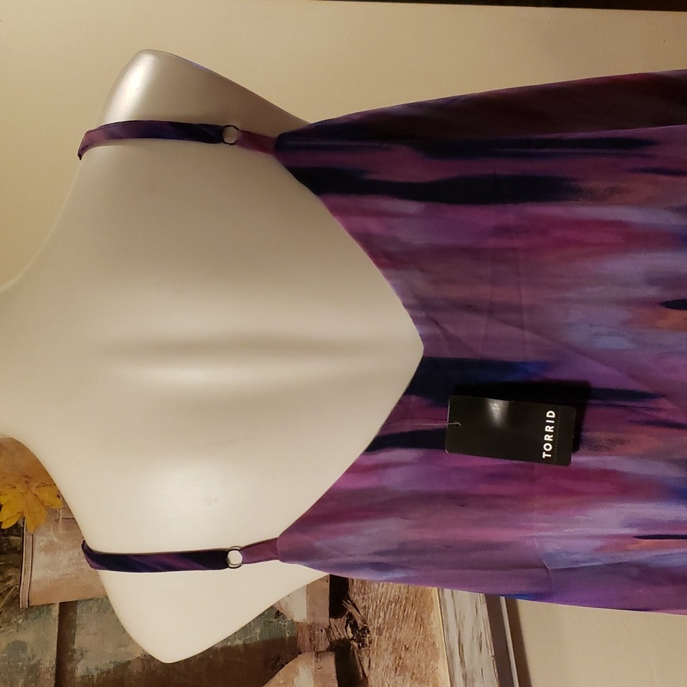 Torrid Tank - Picture 7 of 11